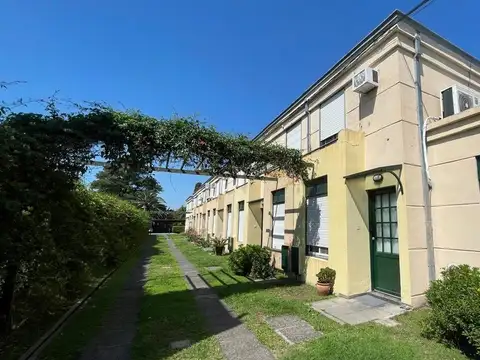 DEPARTAMENTO DUPLEX EN VENTA 2 DORM FISHERTON