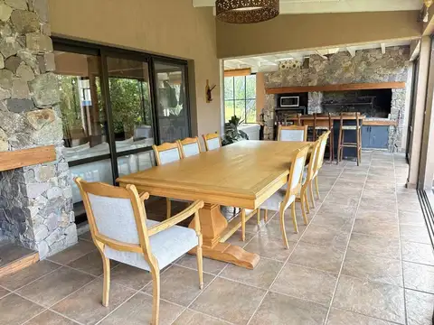 Casa en Alquiler en La Aguada De San Lorenzo, USD 2.800