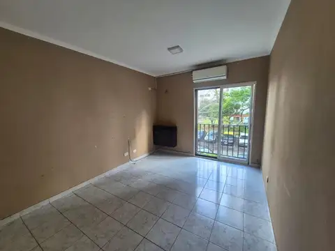 Las Flores 1600, Piso 1