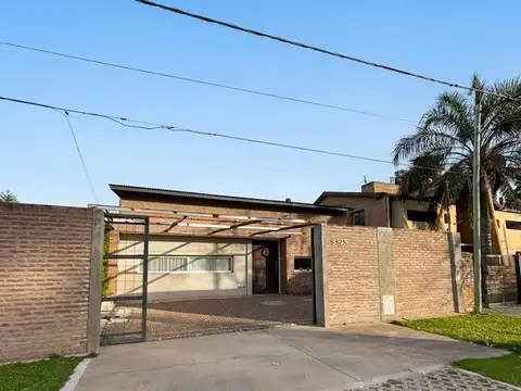 Casa en Venta 3 dorm + Galpón, Fisherton
