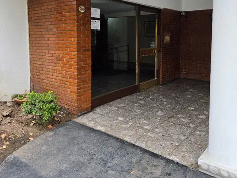 V DEVOTO 3 ABMIENTES AL  FRENTE CON BALCON CORRIDO, 1 cuadra plaza Arenales  IMPECABLE