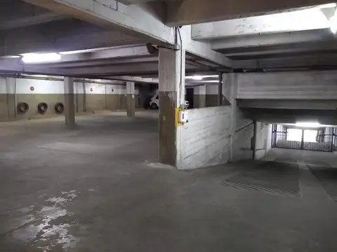 VENTA Cochera en Maipú 842 (Galería del Paseo)