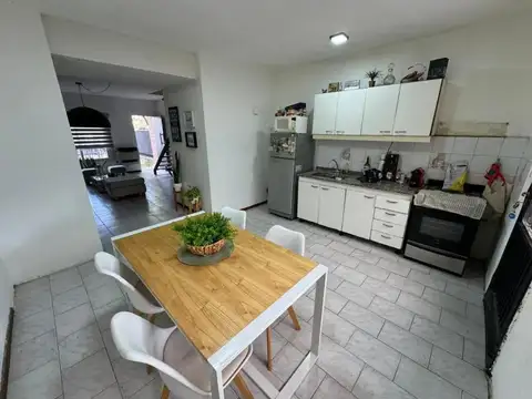 Depto Tipo Casa en Venta con 1 cocheras