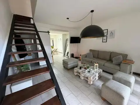 Depto Tipo Casa en Venta de 4 ambientes