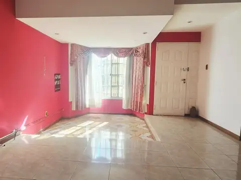 Depto Tipo Casa en Venta 26 años