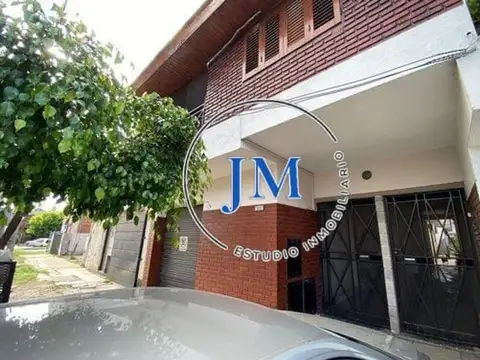 PH TIPO CASA EXELENTE UBICACION 4 AMBIENTES  , MUY LUMINOSO