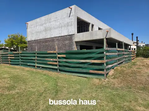 Casa en Venta en Puertos - Barrio Marinas, USD 750.000
