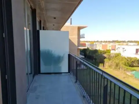 Departamento en Alquiler con 1 cocheras