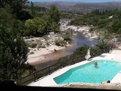 MAGNÍFICA POSADA EN MINA CLAVERO, COSTA DEL RÍO