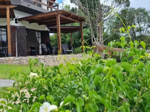 Casa en Venta con 5 cocheras