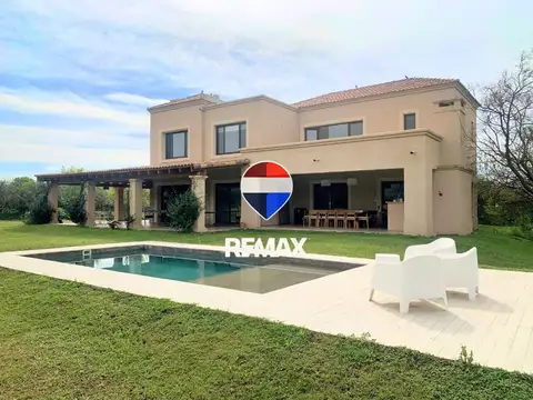 VENTA CASA CHACRAS DE SAN LORENZO CHICO CON PILETA