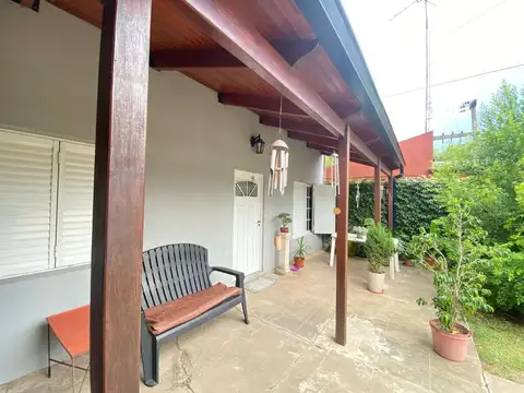 Casa 4 ambientes con 1 baño