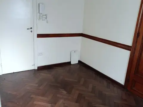Oficina 3 ambientes con 1 baño