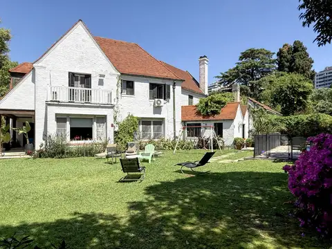 Casa en Alquiler en La Lucila, 2 Plantas, Jardín, Pileta y Cochera - La Lucila, Vicente López