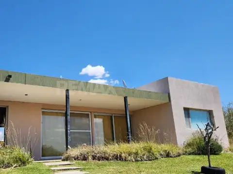 Casa en Venta en Neuquen, USD 130.000