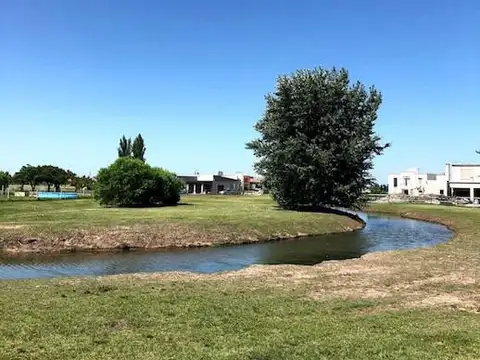 Terreno en Venta 40  mts Fondo