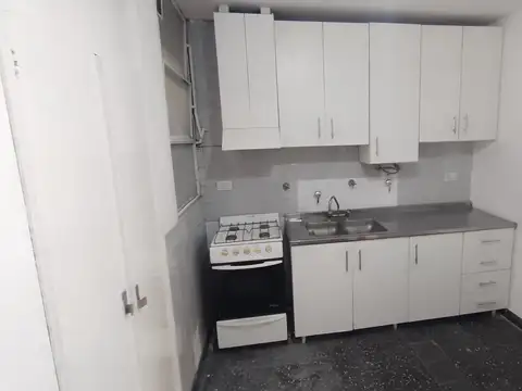 Paraguay 200, Piso 4