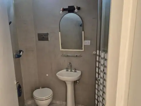 Sargento Cabral 1900, Piso 2