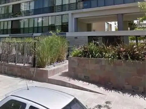 Cochera en Nuñez. Zona premium. Muy Bajas Expensas 