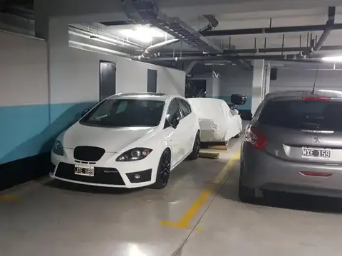 Cochera en Nuñez. Zona premium. Muy Bajas Expensas 