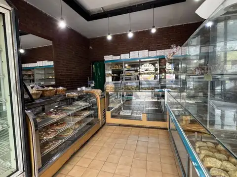 Local en Venta en Gonnet IDEAL DESARROLLO