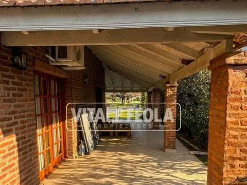 Casa 4 ambientes con 2 baños