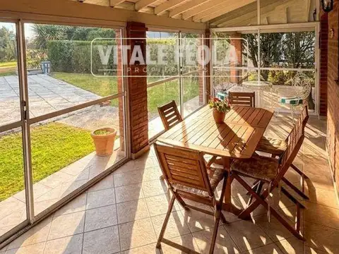 Casa en Venta con 2 cocheras