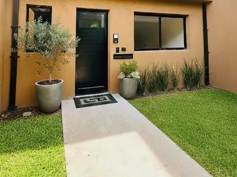Casa en VENTA Roldan.