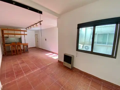 Laprida 1600
