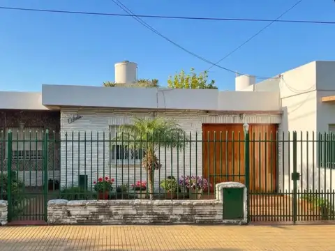 Venta Casa 3 Ambientes Villa Bosch Lote Propio | Jardín y Galería | Apto Crédito