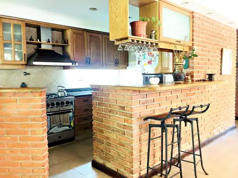Casa en Venta con 1 cochera