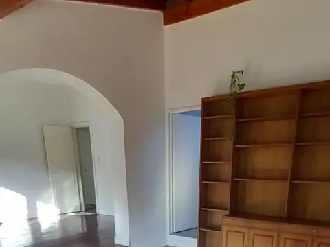 Casa Todo Pb en Esquina de 4 Amb con Patio y 2 Baños