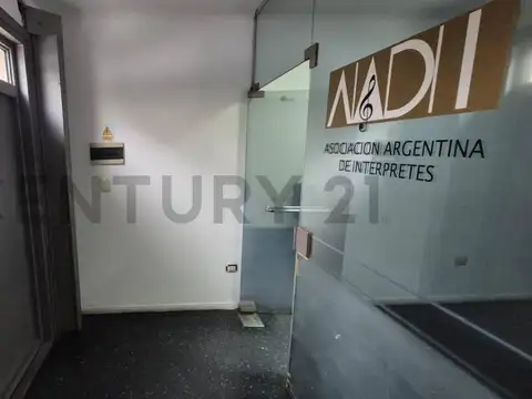 PH en venta de 2 dormitorios con patio, balcón y escritorio en Barrio General Paz