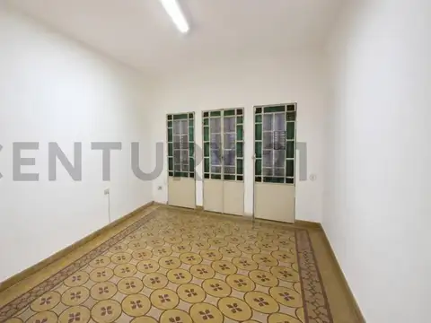 PH en venta de 2 dormitorios con patio, balcón y escritorio en Barrio General Paz