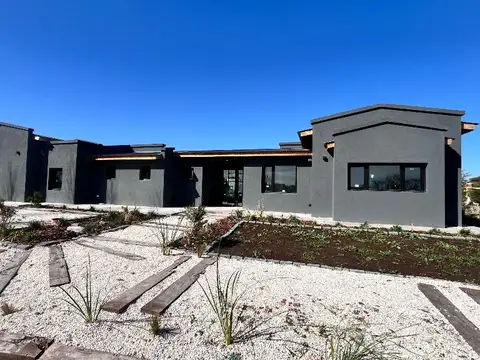 Casa en Venta en Medal Country club, USD 290.000
