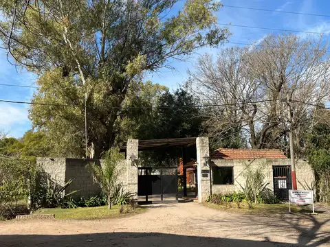 SE VENDE CASA EN El COUNTRY EL POTRERO