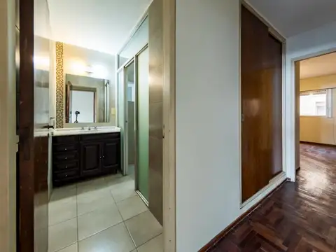 Bv. Presidente Dr. Arturo U. Illia 300