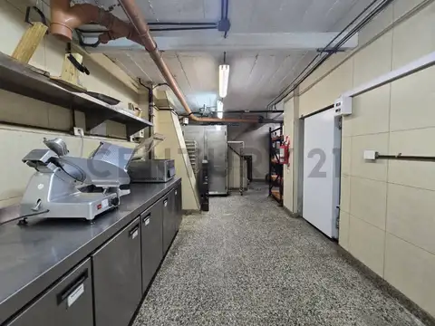 Rivadavia 5893 5800, Piso 0