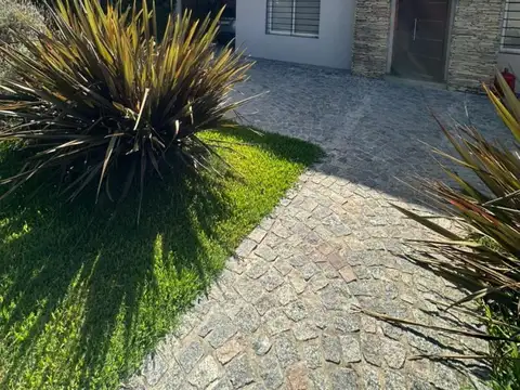 Casa en Alquiler en Bella Vista, USD 1.750