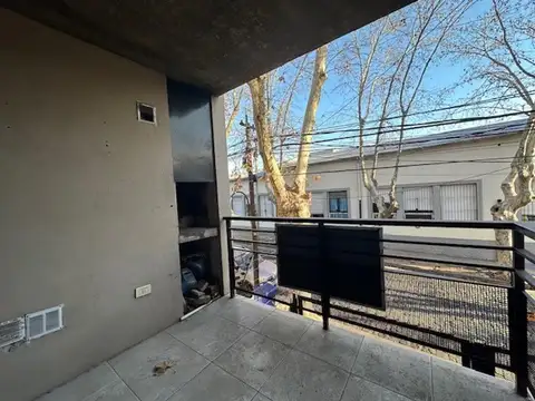 General Lavalle 300, Piso 1