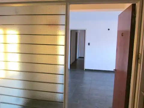 Venta Depto 3 Dorm  90 m  Piso Alto  Luminoso  Av. Colón