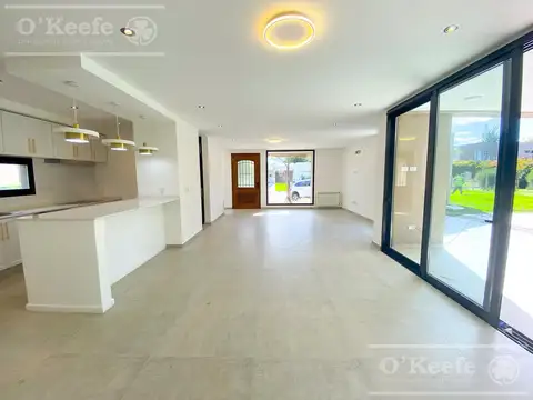 Casa en Venta al Este