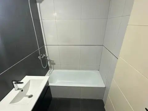 Departamento en Venta en Caballito Sur, USD 162.000