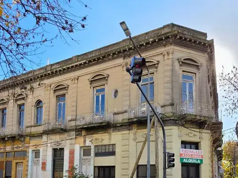 DEPARTAMENTO DE 2 1/2 AMB.AL FRENTE