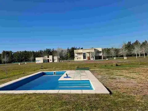 Ruta Provincial 2 Km 64 0, Área 60, La Plata, La Plata, Buenos Aires 100