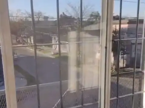 VENTA EDIFICIO 2 PISOS / 8 DTOS EZEIZA