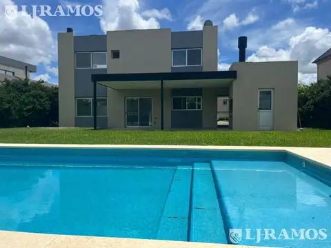 Casa en el Barrio Vistas Puertos ESCOBAR