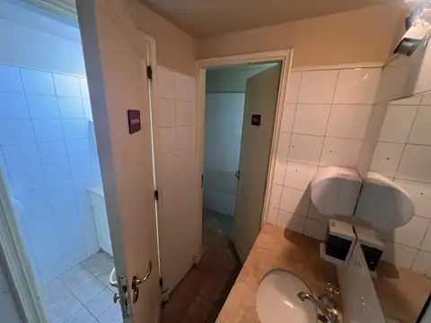 VENTA Oficina Piso Completo Edificio Gomez Mendoza