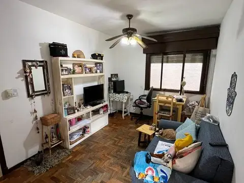 Avenida Peron 1000, Piso 2°