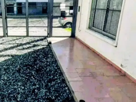 Depto Tipo Casa en Venta en Villa Dominico, USD 57.000